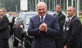 Baltarusijos opozicija ragina rinkimų komisiją A. Lukašenkos neregistruoti kandidatu