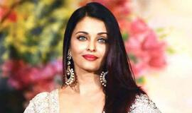 Bolivudo superžvaigždė Aishwarya Rai dėl COVID-1 paguldyta į ligoninę