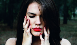 Kartais, kad pamatytume, reikia tiesiog užmerkti akis