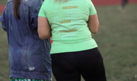 Senjorams karių pasisveikinimas su šūviu iš istorinio pabūklo