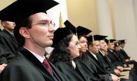 Dalis kolegijų šiemet nuleido kartelę stojantiems į mokamas vietas