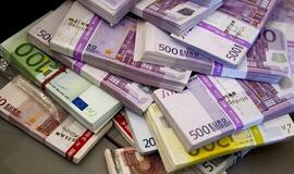 Klaipėdoje iš moters išviliota didžiulė pinigų suma