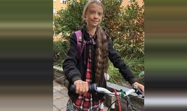 Po metus trukusios kovos už klimatą Greta Thunberg grįžta į mokyklą