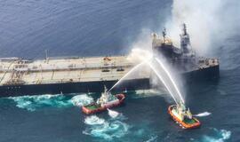 Karinis jūrų laivynas: suvaldytas naftos tanklaivyje prie Šri Lankos krantų kilęs gaisras