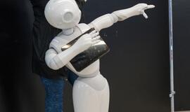 Robotai, virtuali realybė ir neišdildomi įspūdžiai