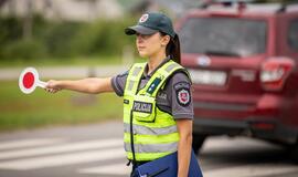 Suvestinė: pavogti dviračiai, žoliapjovė, trimeriai ir apgadintas automobilis