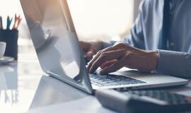 Bandė iš svetimos sąskaitos nugvelbti 220 eurų – gavo 4 000 eurų baudą