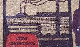 Kai buvo draudžiama važiuoti virš traukinių