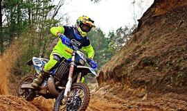 Už pasivažinėjimą krosiniu motociklu teks susimokėti