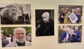 Eugenijaus Maciaus parodoje - žinomų žmonių portretai