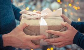 10 idėjų, kokiomis dovanomis per Kalėdas nudžiuginti vyrus