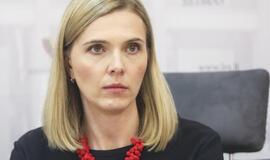 A. Bilotaitė: pareigūnai už papildomą darbą gaus atlyginimų priedus