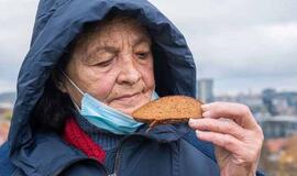 Pandemija gerumui netrukdo: paaukotos duonos užteks daugiau nei 600 vienišų senolių