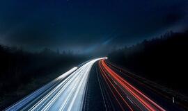 Pernai sumažėjo žuvusiųjų ir sužalotųjų keliuose