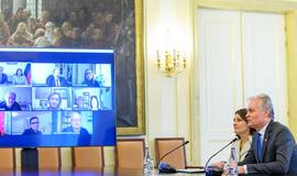 Regina Šaltenytė: lenkiu galvą prieš mokytojus