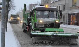 Tikroji kelių priežiūros virtuvė: kodėl kelius barstyti būtina dar prieš iškrentant sniegui?