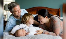 Tyrimas: karantinas paaštrino netolygaus darbų pasiskirstymo šeimose problemą