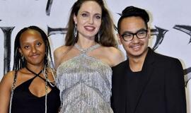 A. Jolie sūnus Maddoxas teisme liudijo prieš B. Pittą: aktorė prakalbo apie smurtą