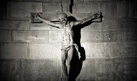 Lietuvis „tėvas Alas“: 8-metis pasakojo, kad girdėjo, kaip jį prievartaujantis lotyniškai meldžiasi