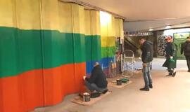 Perėjoje vaivorykštę perdažė trispalvės spalvomis