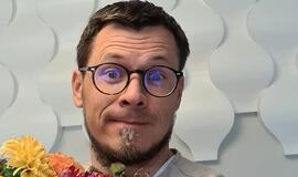 Žemaitiškai uždainavęs odontologas ragina būti pozityvesnius