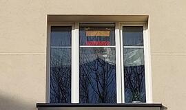 Trispalvė