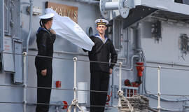 TRADICIJA. Karinių jūrų pajėgų tradicija vietoje nurašyto laivo tokį patį pavadinimą suteikti naujai įsigytam.