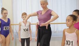 Britanijoje elitinė šokių mokykla užsimojo prieš baletą