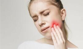 Kaip sumažinti dantų skausmą namų sąlygomis? 