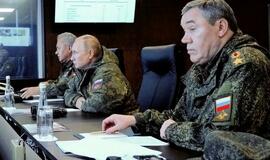 Putinas jautėsi nepatogiai per susitikimą su savo kariuomenės generalinio štabo viršininku