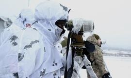 NATO ruošia žiemines uniformas Ukrainos kariams