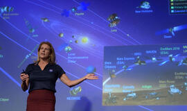 NASA Planetų mokslo skyriaus direktorė Lori Glaze