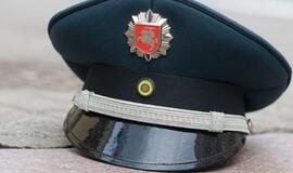 Policininku apsimetęs sukčius išviliojo 1,5 tūkst. eurų
