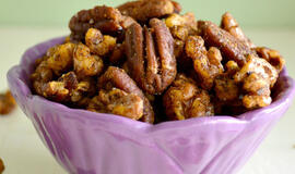 Sveikuoliškas riešutų užkandis - desertas be pridėtinio cukraus