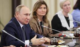 Putinas prisišnekėjo, atskleisdamas savo pagrindinę karinę paslaptį
