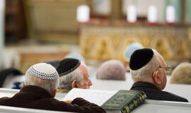Vyriausybė spręs dėl 37 mln. eurų kompensacijų už nusavintą asmeninį žydų turtą
