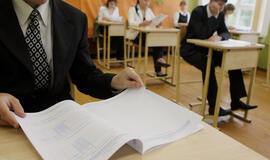 Per 1 tūkst. abiturientų brandos egzaminus laikys pakartotinėje egzaminų sesijoje