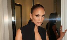 Jennifer Lopez kardinaliai pakeitė įvaizdį