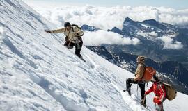 Filmo „Aštuoni kalnai“ kadras