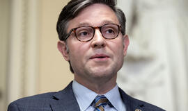 Pasak naujojo JAV Atstovų Rūmų pirmininko, pagalba Ukrainai ir Izraeliui turėtų būti svarstoma atskirai