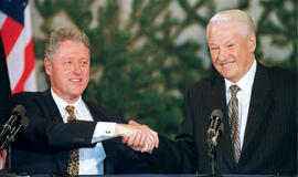 B.Jelcinas siūlė B.Klintonui priimti į NATO Rusiją
