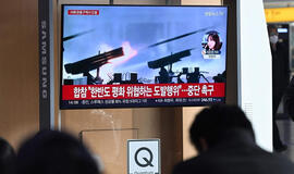 Šiaurės Korėja netoli Pietų Korėjos salų paleido daugiau kaip 200 artilerijos sviedinių
