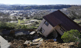 Japonijoje žemės drebėjimo aukų skaičius padidėjo iki 30