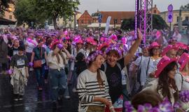 ATMOSFERA. Kada paskutinį kartą matėte tiek daug džiaugsmingai nusiteikusių moterų vienoje vietoje?