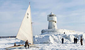 Ledrogės anr Kuršių marių ledo