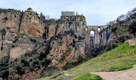 Tūkstantis kilometrų Andalūzijoje, arba Viduržiemio terapija