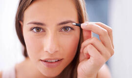 Praeities tendencija: grįžta devintojo dešimtmečio antakių mada