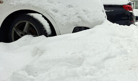 Automobilių stovėjimo vietos, daugiabučių kiemai