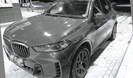 Pasieniečiai užkirto kelią į Baltarusiją nuvaryti visureigį, kurio paiešką paskelbė Interpolas