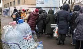 Rusijoje eilės prie geriamojo vandens